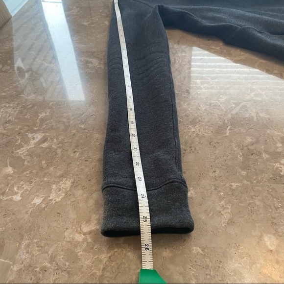 Lululemon & go Endeavor long sleeve heathered black cutout sweater size 4 - Picture 10 of 14